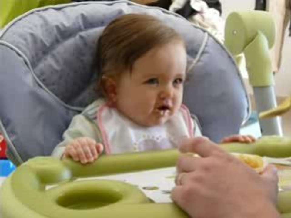 Ava chipote avec la nourriture