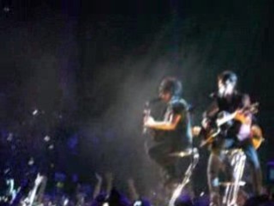 Indochine à Lille 14/03/07 - Justine