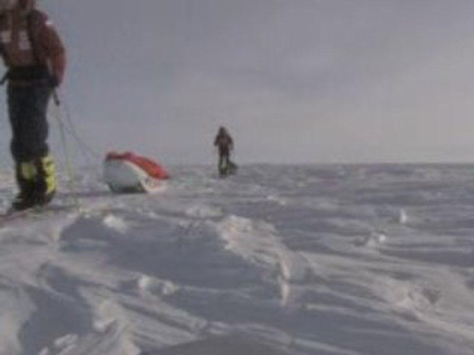 Skiing across Greenland