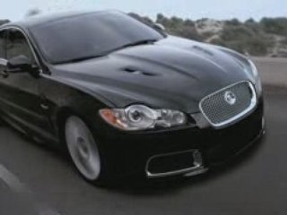 la présentation du noveau bolide Jaguar XFR