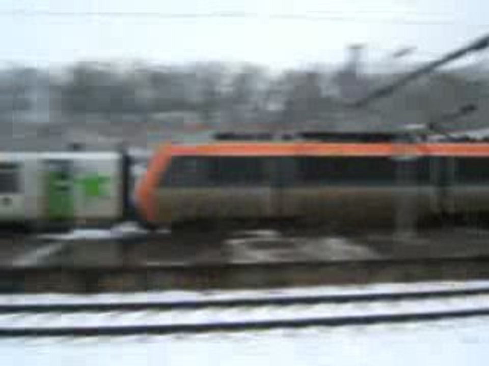Le 3311 en gare d'Evreux