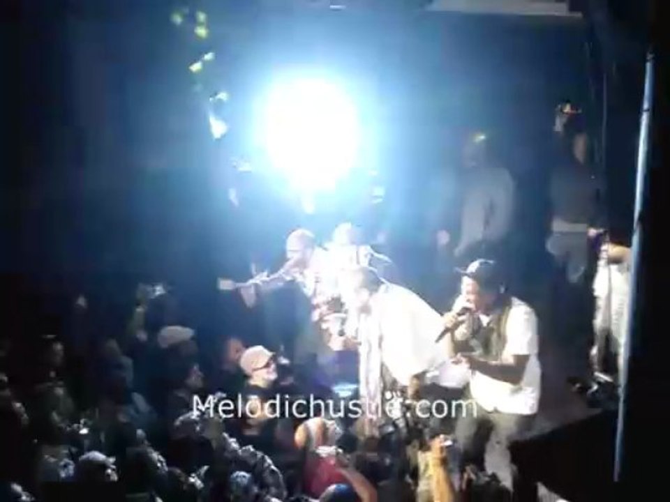 Busta Rhymes Earth Shattering Performance!