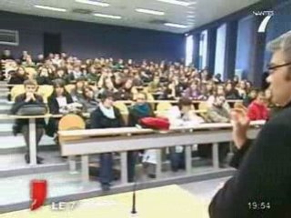 Nantes : Soutien des étudiants aux enseignants chercheurs