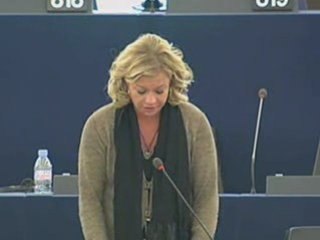 Jeanine Hennis-Plasschaert on Retention centres for immigran
