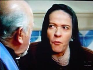 Chabela Chabelita le chupa algo al cubano Nemesio Archundia