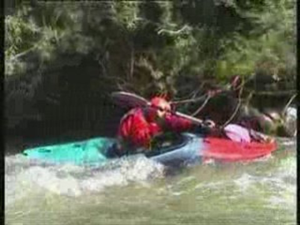 Próchno w kajaku - rzeka Weissach, Austria