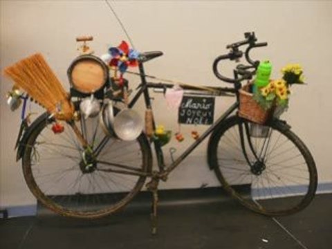 Tout bétton court avec mario et son petit vélo.............