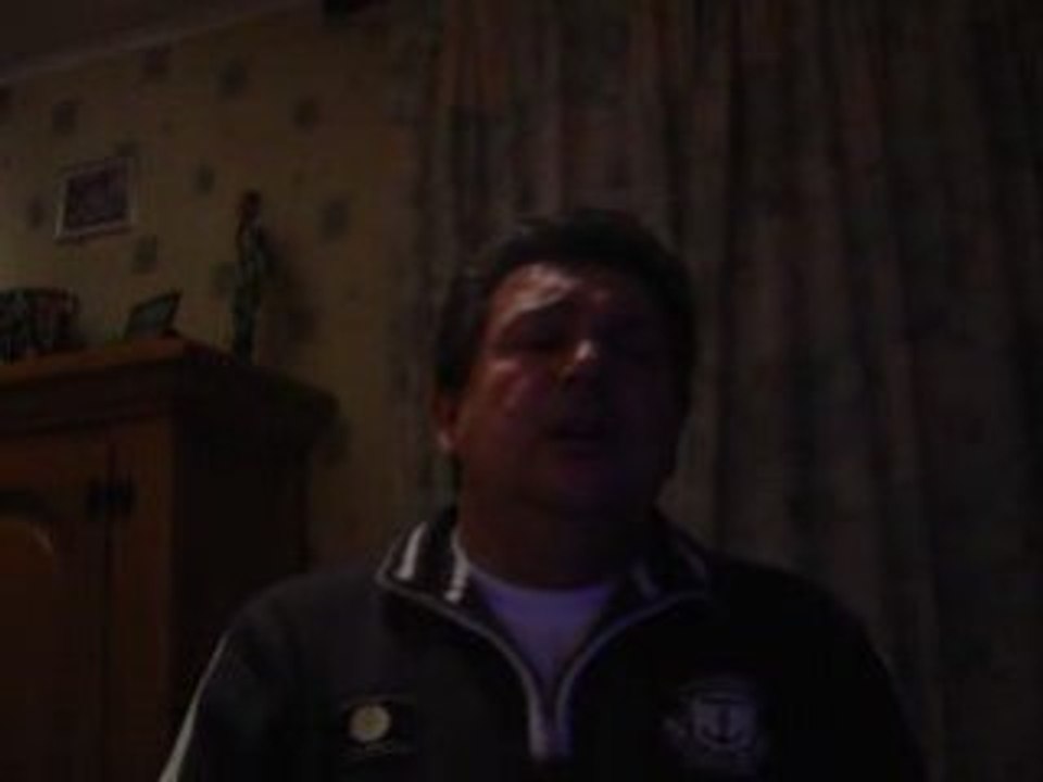 Alain chante mike brant dis-lui