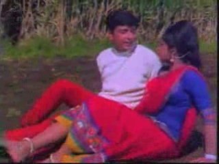 Download Video: Kaan me jhumka (Sawan bhadon 1970)