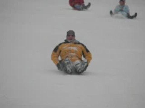 les footeux font d'la luge