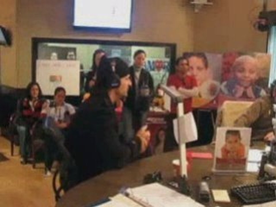 Ricardo Arjona - Desayuno Musical - Feb 6, 2009 - Miami