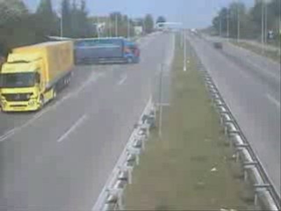 Camera sur une autoroute italienne
