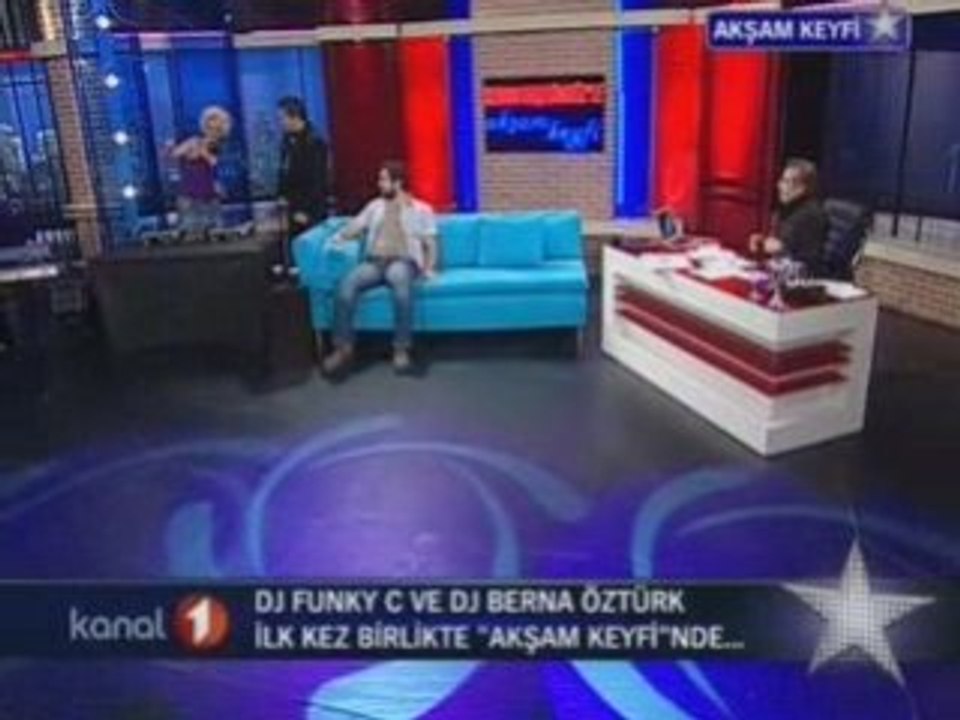 DJ Funky C & Berna Ozturk - Canli Performans