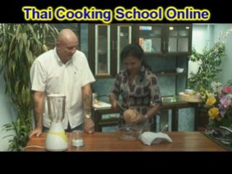 Coconut Milk, Fresh Coconut Milk Made with Real Coconuts