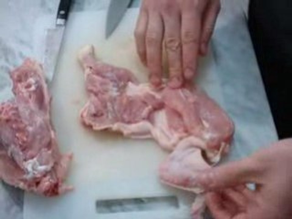 DESHUESAR UN POLLO PARTE 2/3