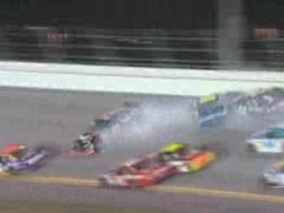 2009 Bud Shootout Final lap