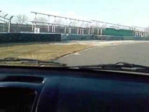 clio RS embarquée. Premiers tours + 205 gti dépassement