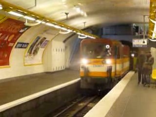 Passage du TMA N°07 avec le TME N°26 à Louis-Blanc