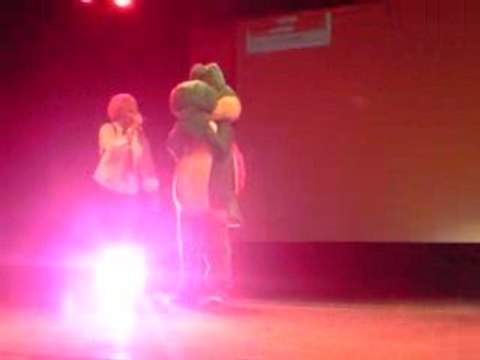 TGS Night Show - Cosplay 09 - Yoshi
