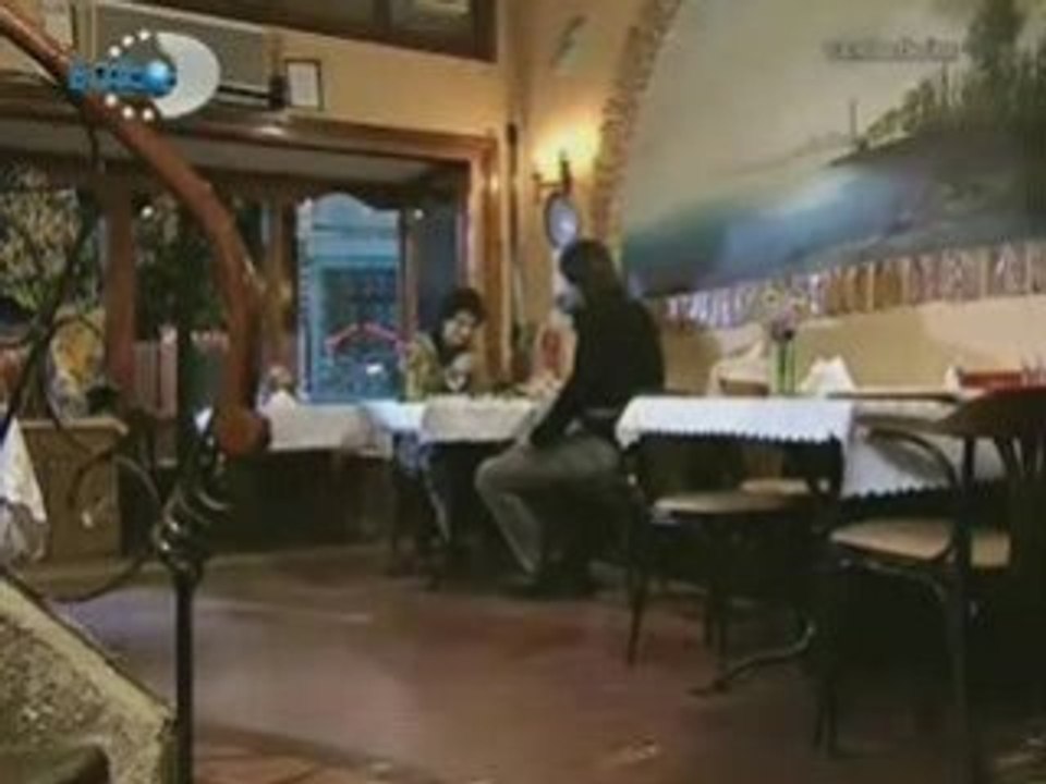 Bir Bahar Aksami- Hırsız Polis