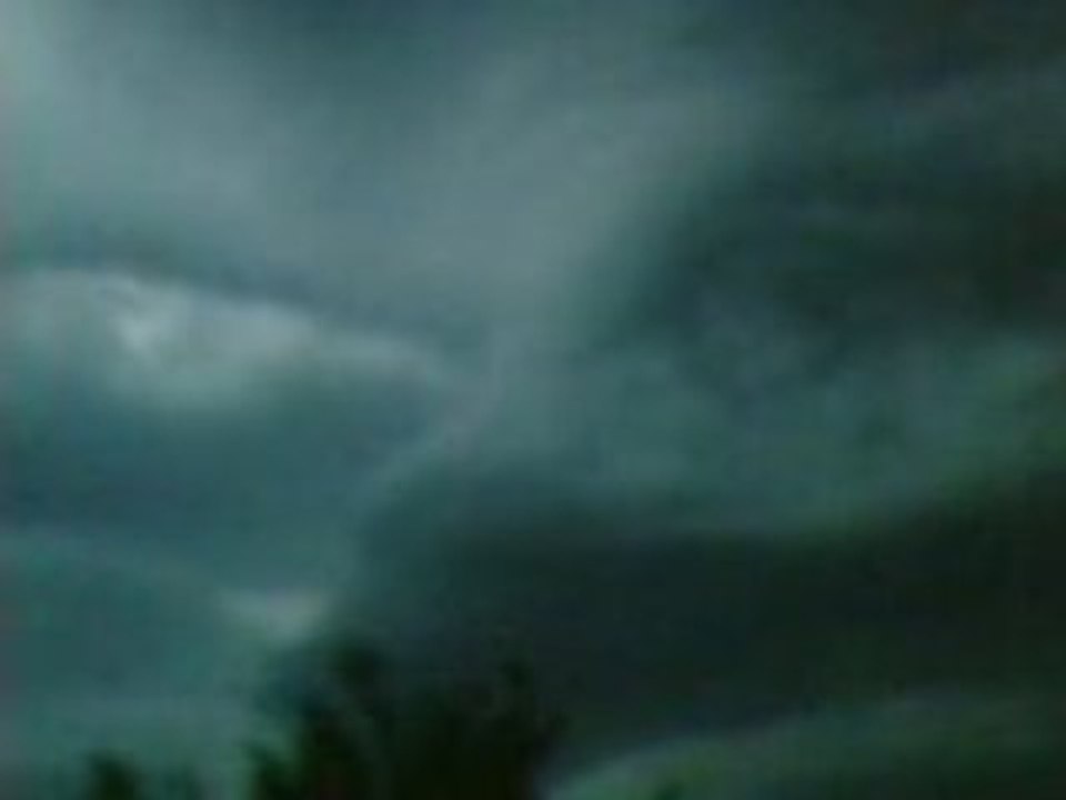 (R)eyes in sky (1)