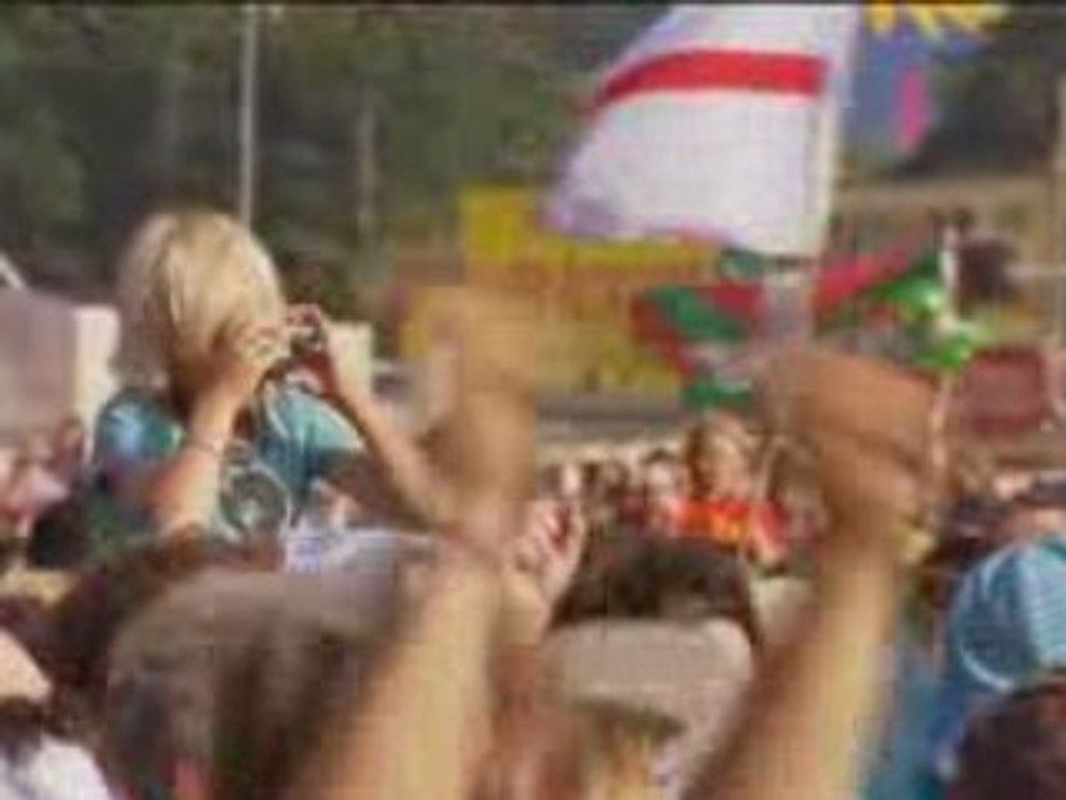 The Raconteurs - Steady as she goes [Live@Glastonbury '08]