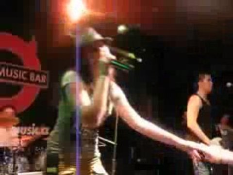 Ewa Farna - Oto Ja [Metro Music Bar BRNO]