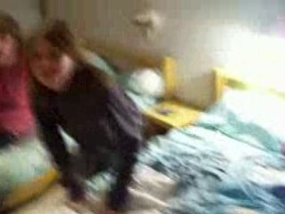 Au ski partouze entre filles - Vidéo Dailymotion