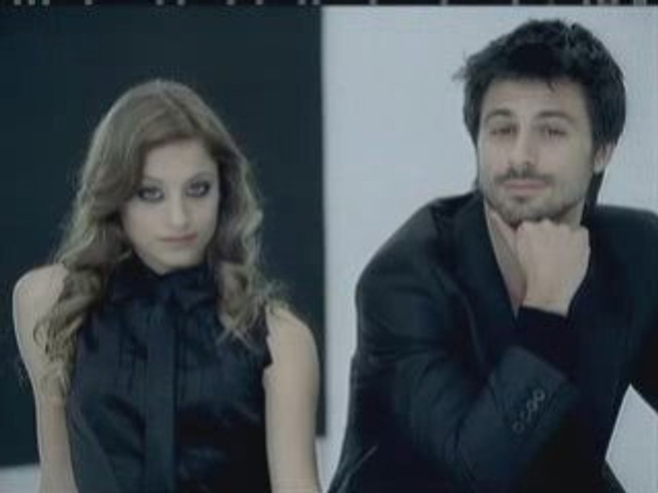 Hugo Silva y Michelle Jenner