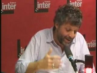 Stephane Guillon tape sur dieudonné