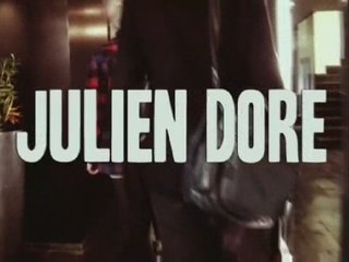 WAF! Présente JULIEN DORE