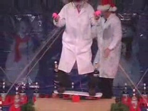 Extreme Diet Coke & Mentos Experiment : The Holidays