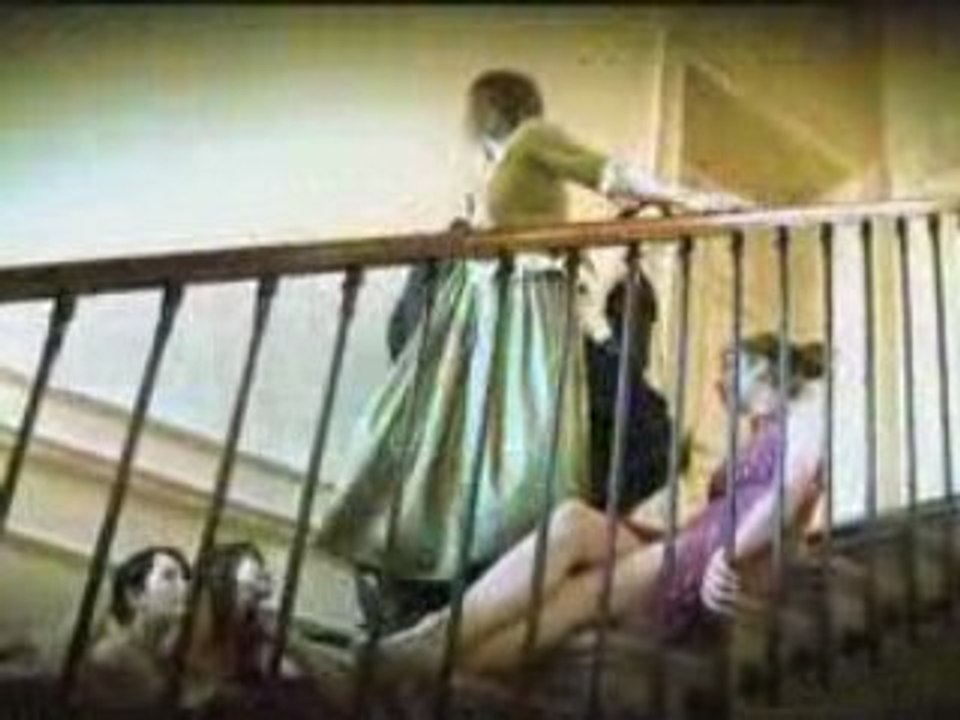 Parodie de MOZART "Tatoue moi" (Genica Prod)