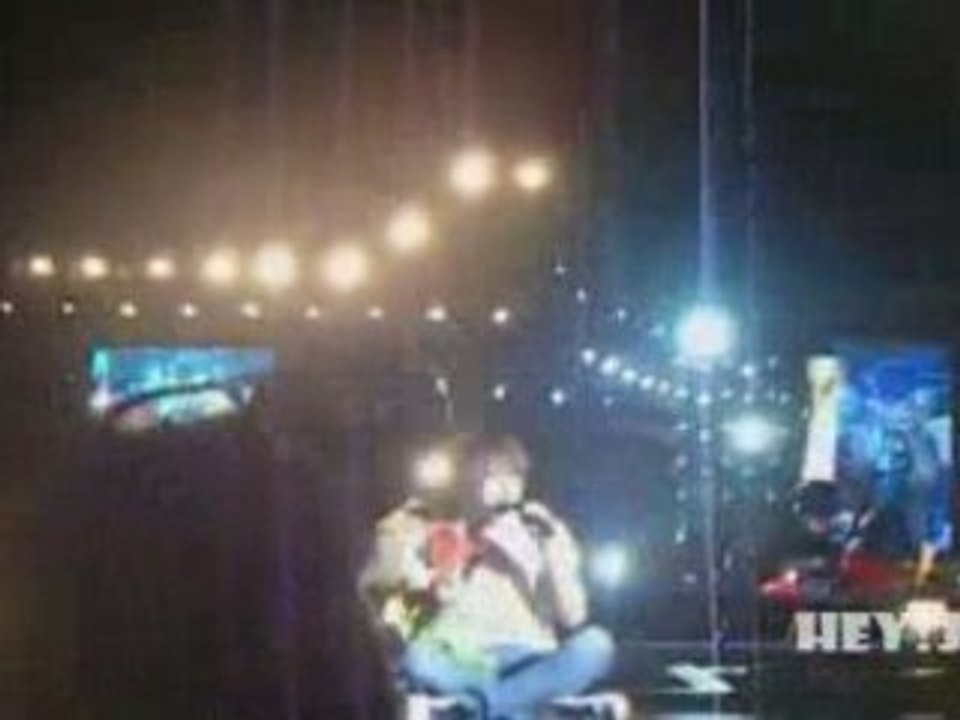 Jaejoong cute sitting on the stage sm town bkk 070209