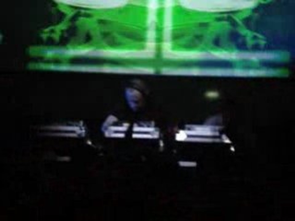 la nuit rouge the dj producer