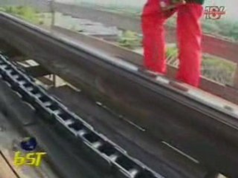 TV8 Mont-Blanc - Bienvenue sur Terre -3- Parc Astérix