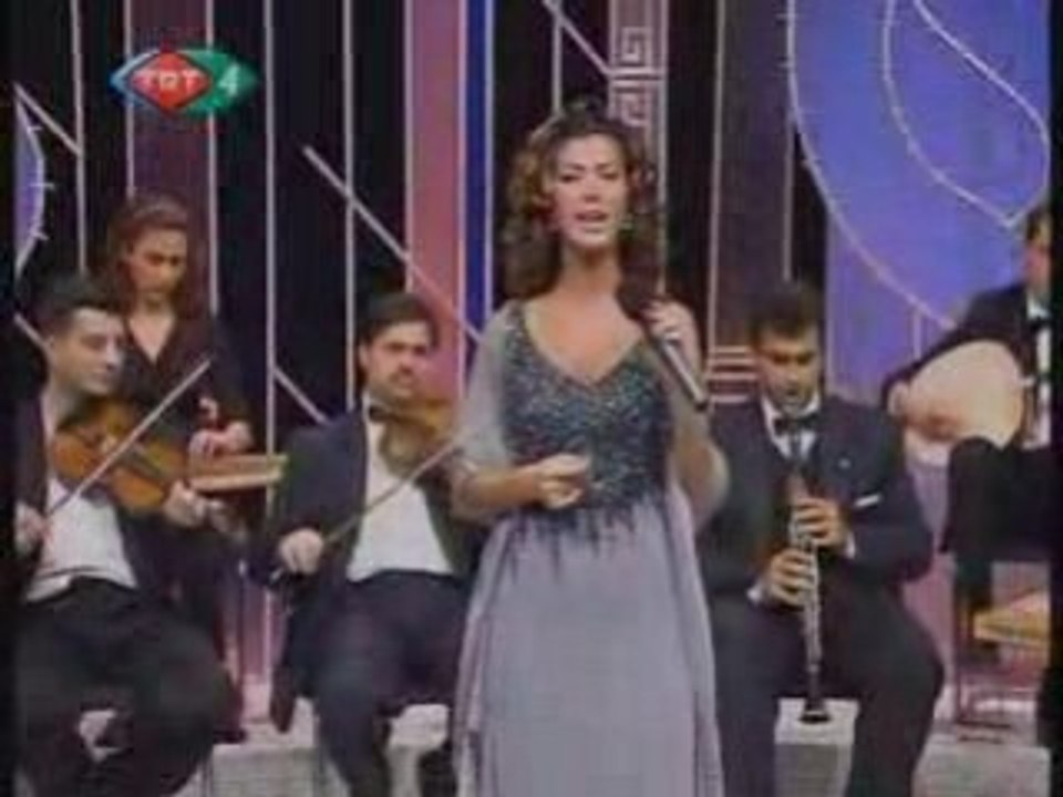 Elif Güresçi  Ne günah etse açilmaz iki gönlün arasi