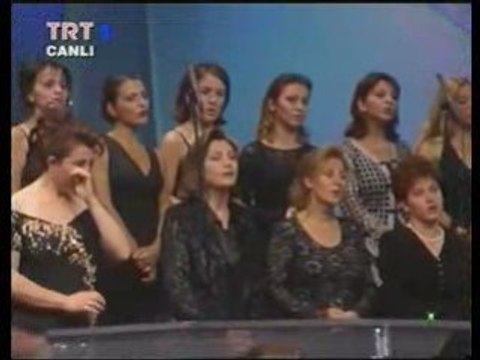 Elif Güresçi Dinmiyor hiç bu aksam ne gözyasim ne acim