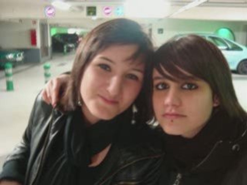 Elles_0001