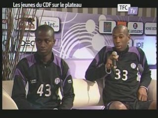 Les jeunes sur le plateau de TFC TV
