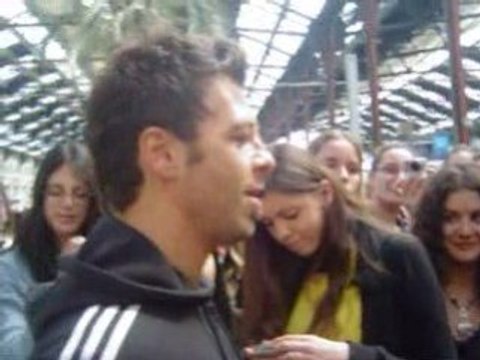 Christophe Maé le 18/04/07 parle de l'élysée montmartre^^