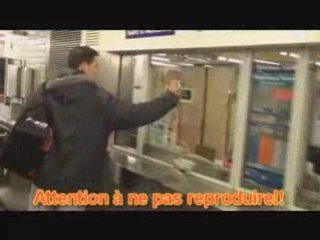 IncroyableMike dans le métro à Paris faille RATP