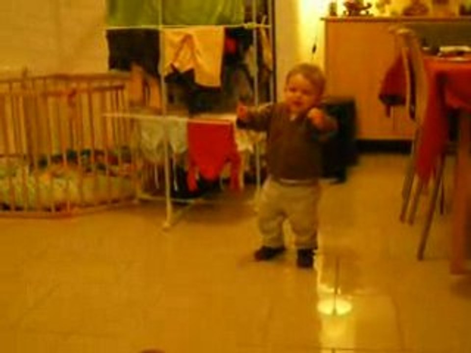 Tom  marche 2