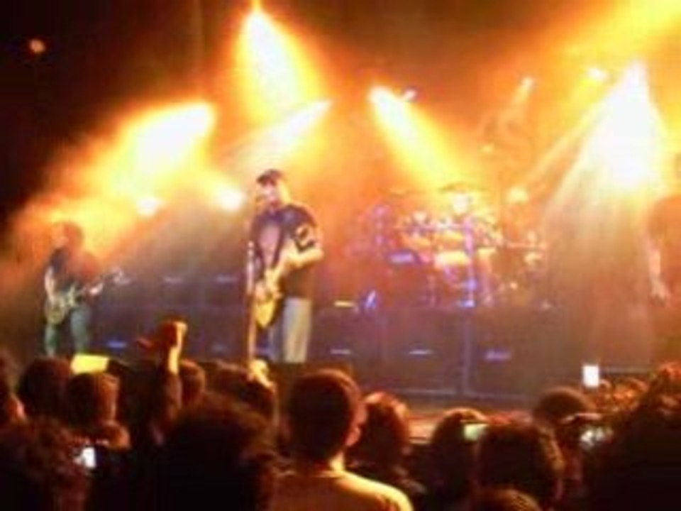 Staind-Pardon me (Live Elisée-Montmartre Paris 10.02.09)