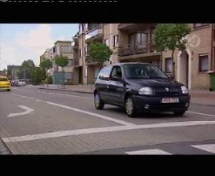 Gros beauf au volant