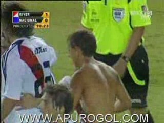 - River Plate 1-0 Nacional(Par) Gol de Buonanotte)