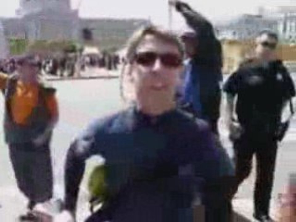 Un terroriste américain attaque des manifestants sionsites