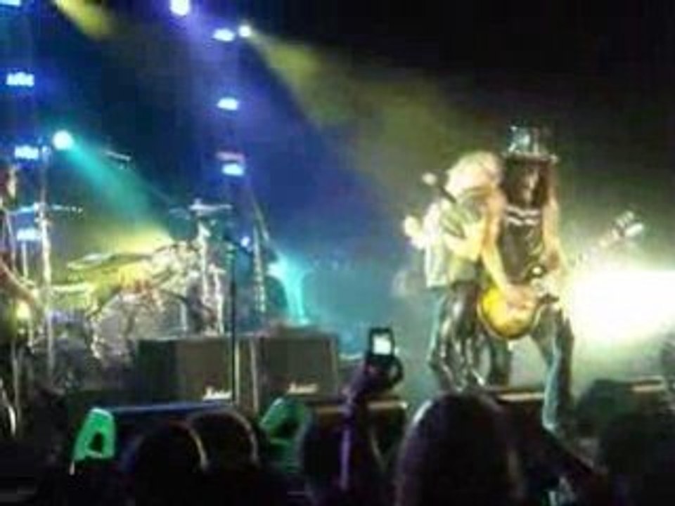 Slash and Fergie- Sweet child o mine