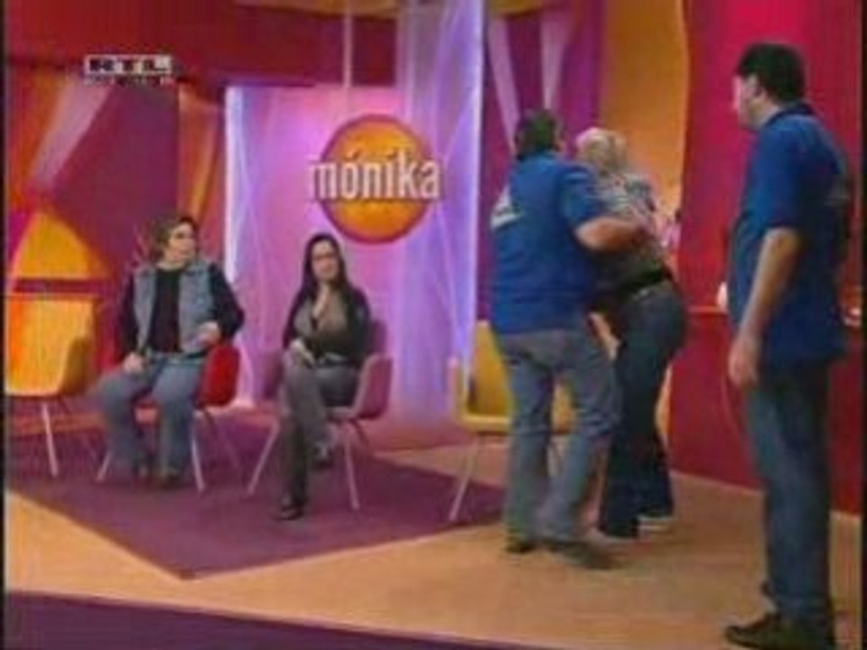 Monika botrány
