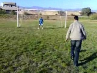 by Nour : Ballon sur le transversal Mehdi Vs Abdo ..